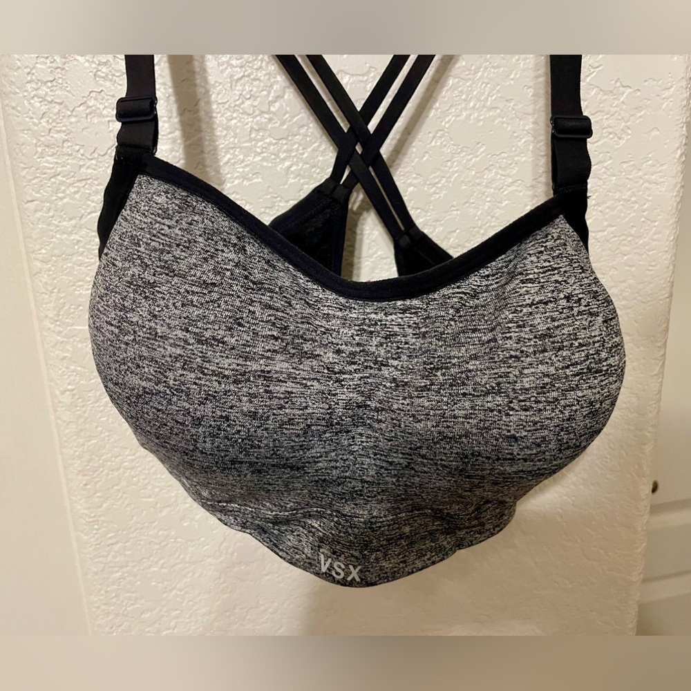 VS Sports Bra